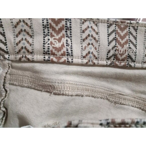 Ann Taylor Loft Modern Cuffed Crop Women's Size 0/25  Chevron Tapered Leg Pants - Picture 2 of 4